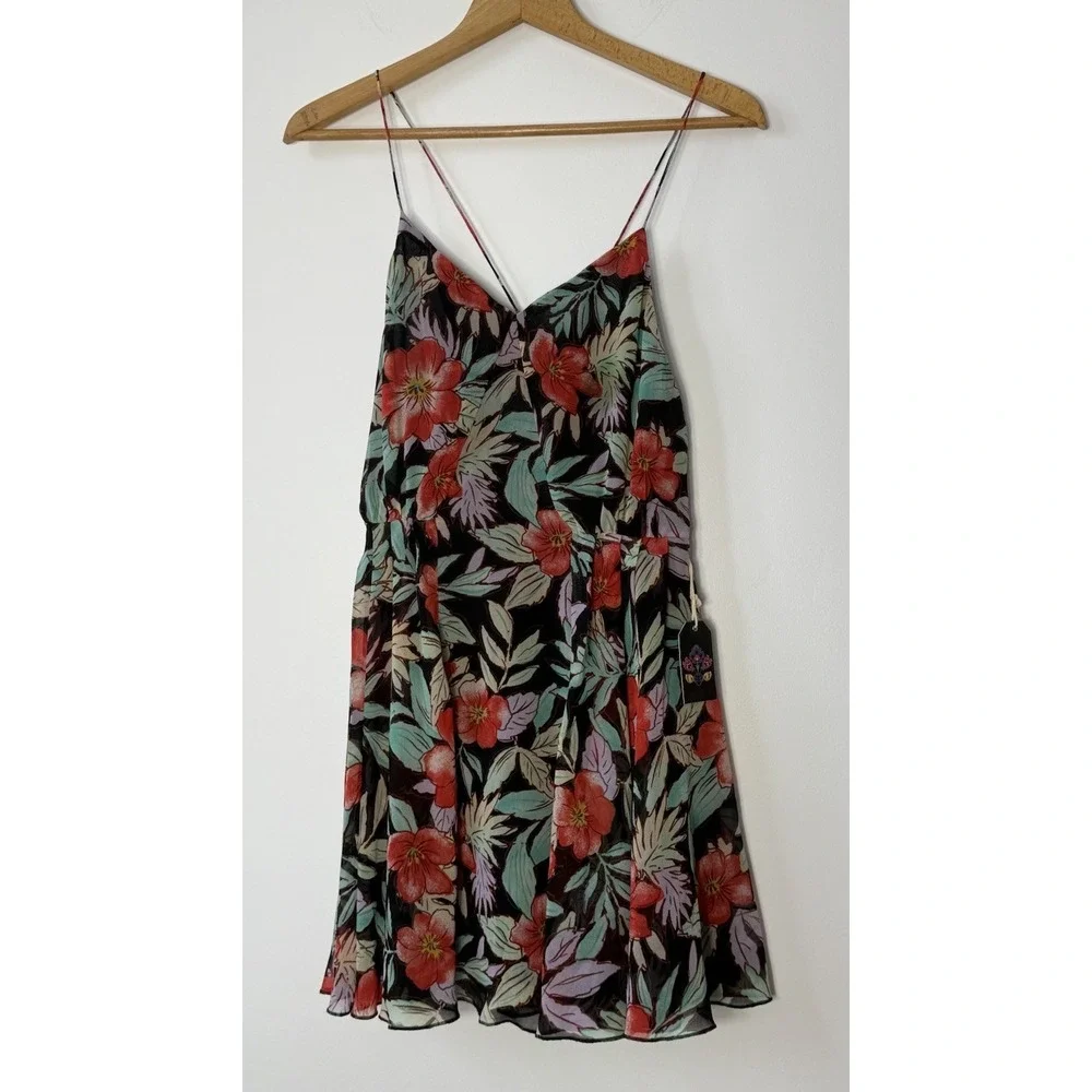 NWT FOREVER‎ 21 Women Floral Spaghetti Strap Open Back Summer Mini Dress